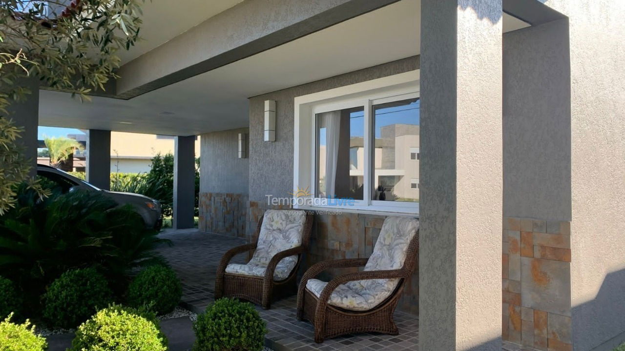 Casa para aluguel de temporada em Xangri Lá (Xangrila Bairo Centro)