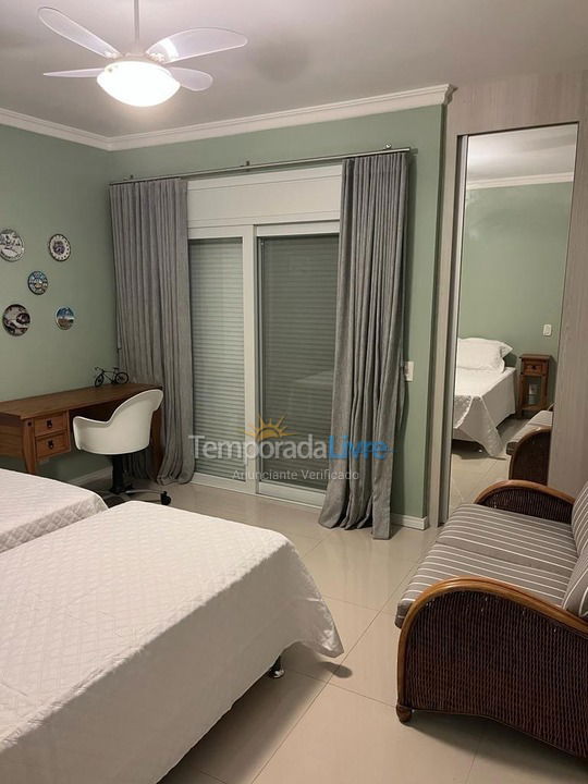 Casa para aluguel de temporada em Xangri Lá (Xangrila Bairo Centro)