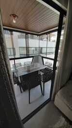 APARTAMENTO 2 DORMITÓRIOS NA QUADRA DO MAR