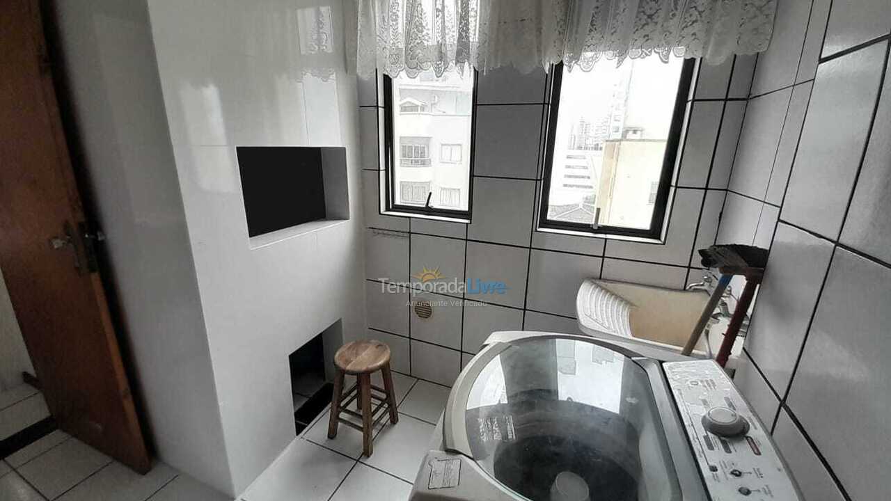 Apartamento para aluguel de temporada em Itapema (Meia Praia)