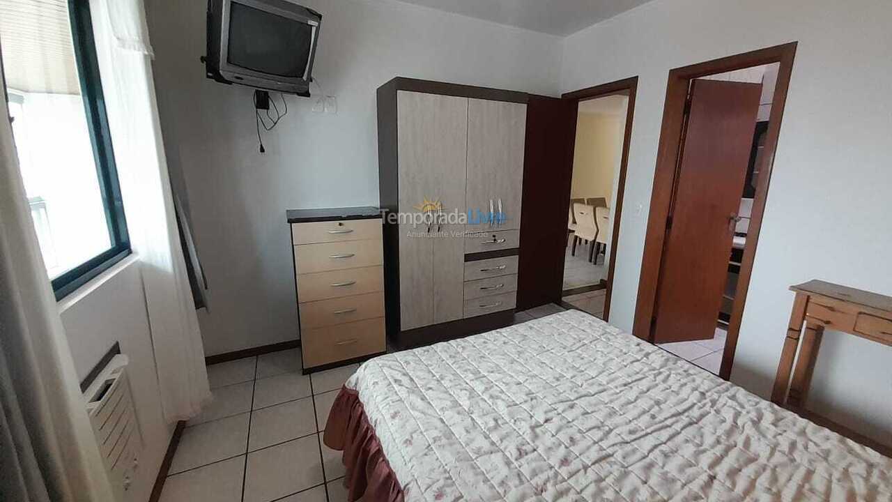 Apartamento para aluguel de temporada em Itapema (Meia Praia)