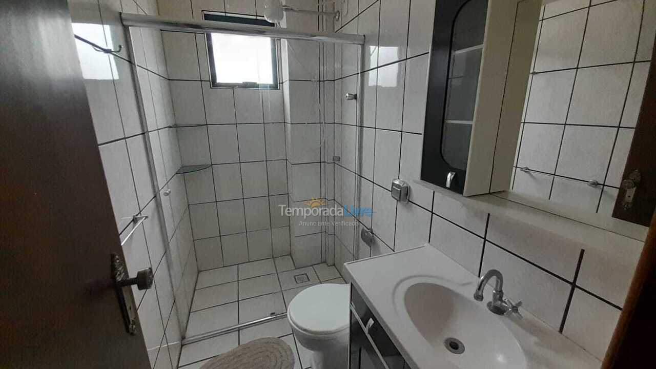 Apartamento para aluguel de temporada em Itapema (Meia Praia)