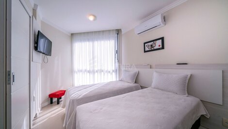 Apartamento frente al mar con 3 suites en Bombas