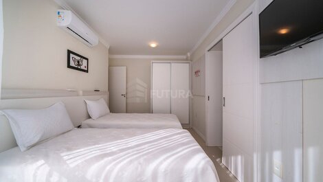 Apartamento frente al mar con 3 suites en Bombas