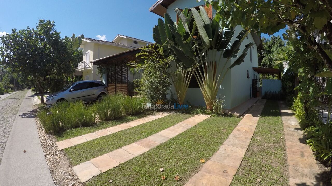 Casa para alquiler de vacaciones em São Sebastião (Praia da Baleia)