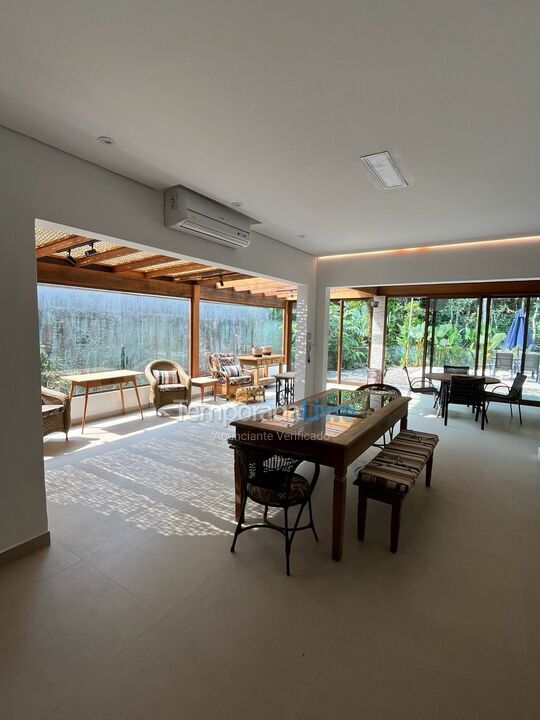 Casa para alquiler de vacaciones em São Sebastião (Praia da Baleia)