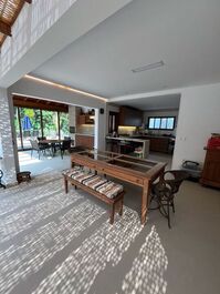 Casa en condominio en la playa de Baleia