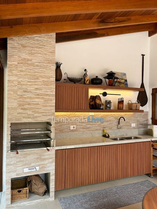 Casa para alquiler de vacaciones em São Sebastião (Praia da Baleia)