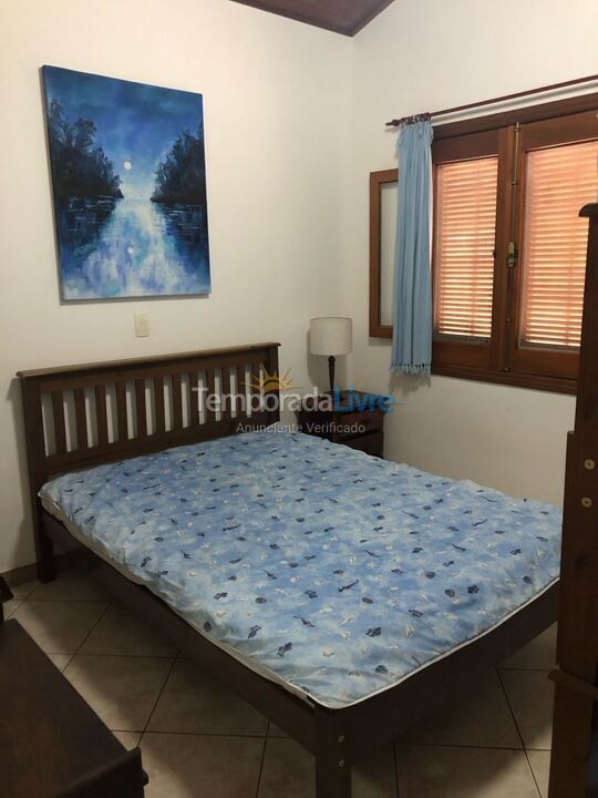 Casa para alquiler de vacaciones em São Sebastião (Praia da Baleia)