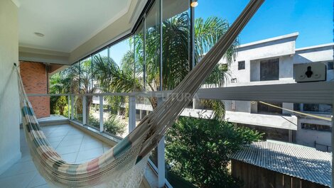 Beautiful Beachfront Triplex on 4 Ilhas Beach