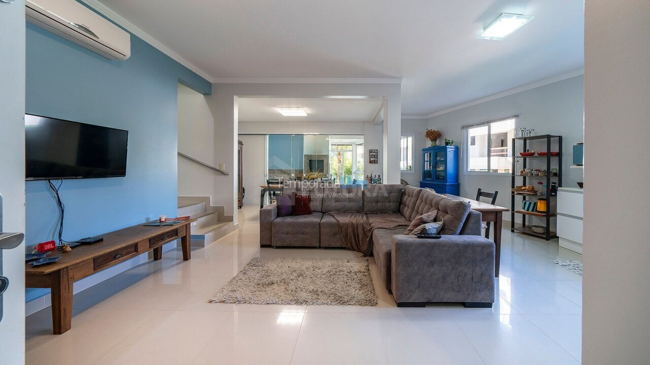 Apartment for vacation rental in Bombinhas (Ilhas)