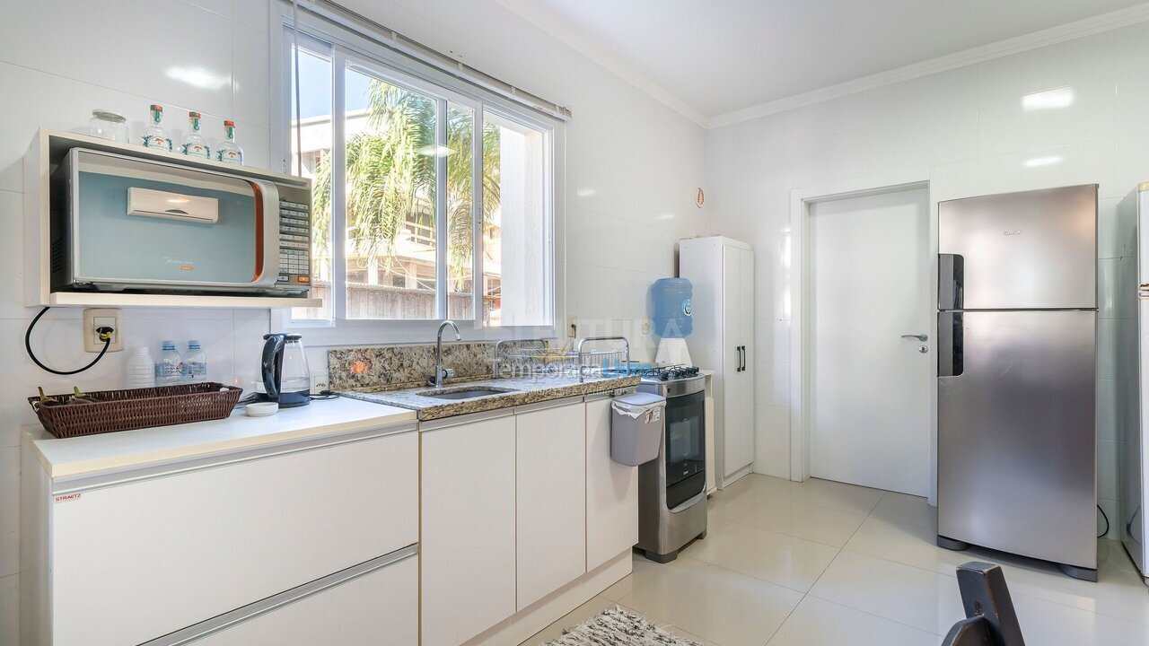 Apartment for vacation rental in Bombinhas (Ilhas)