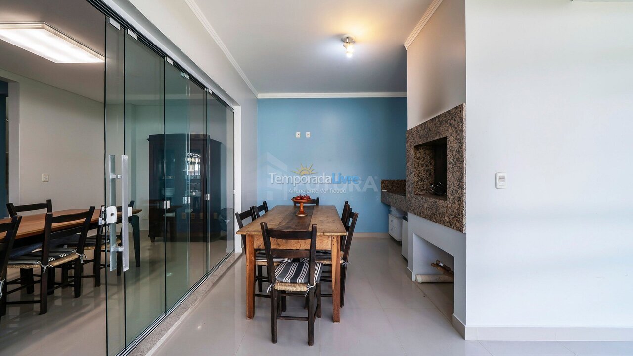 Apartment for vacation rental in Bombinhas (Ilhas)