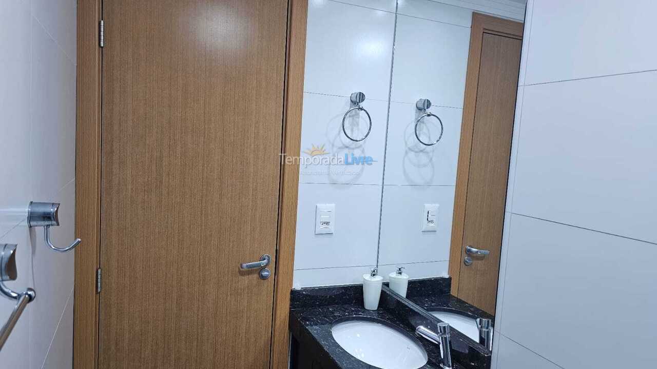Apartamento para aluguel de temporada em Praia Grande (Jardim Real)