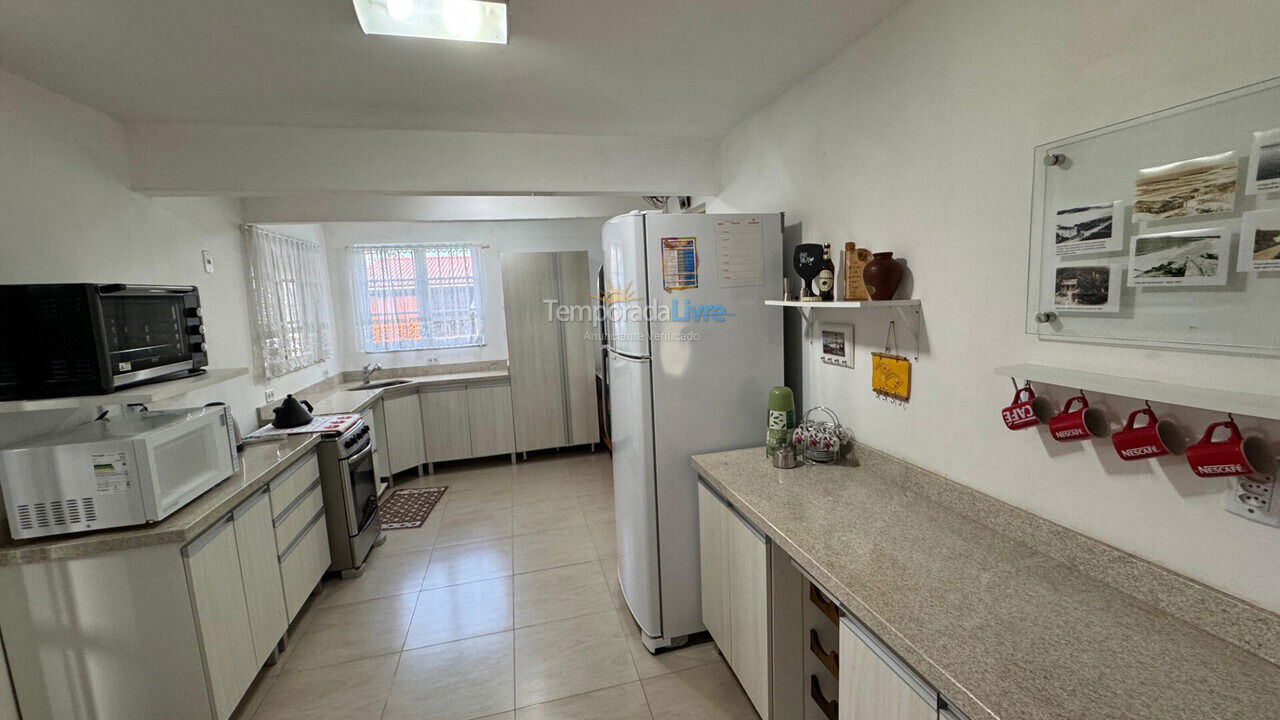 Casa para aluguel de temporada em Florianopolis (Canasvieiras)