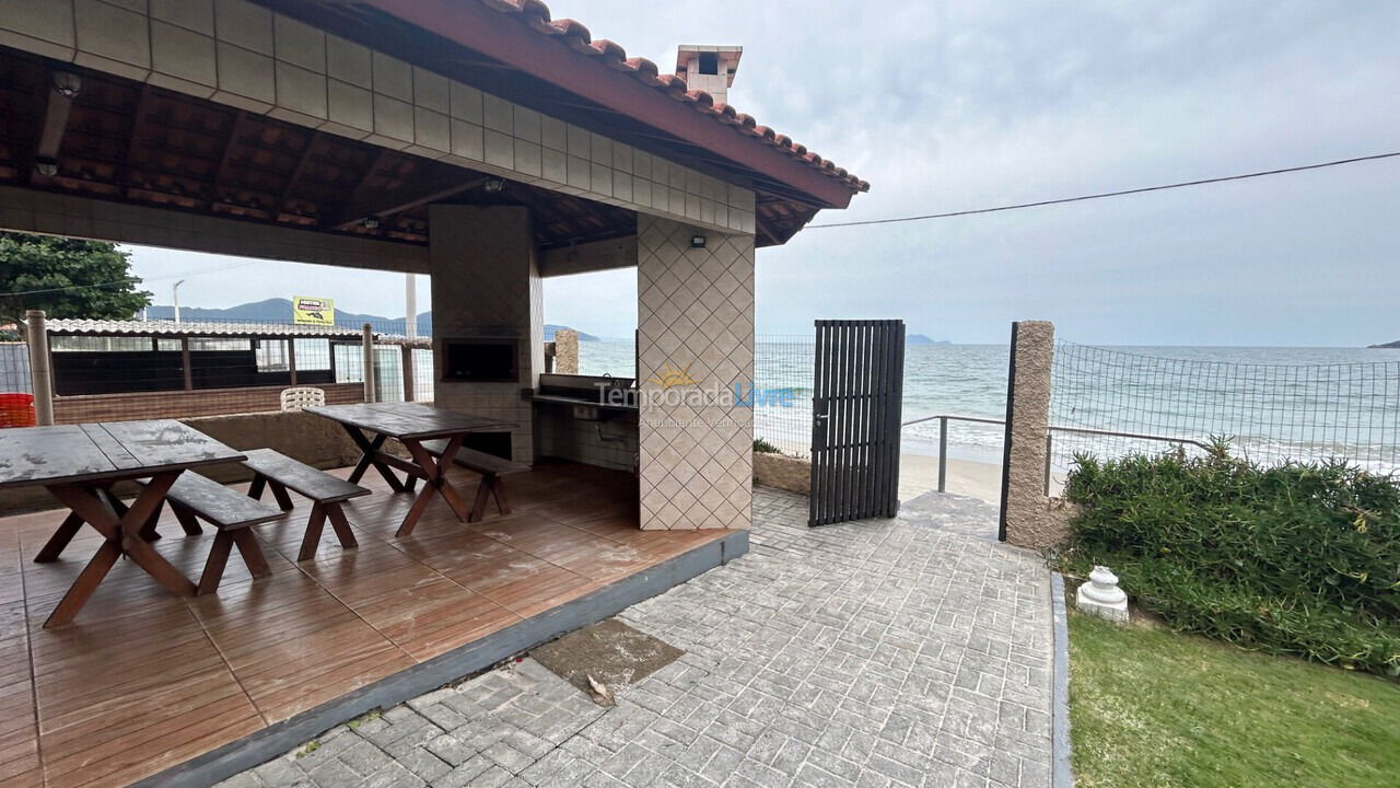 Apartamento para aluguel de temporada em Florianopolis (Praia dos Ingleses)