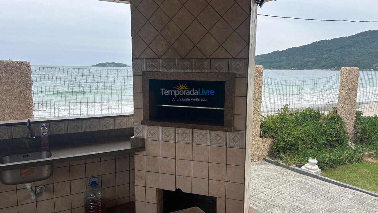 Apartamento para aluguel de temporada em Florianopolis (Praia dos Ingleses)