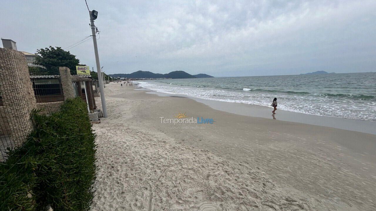 Apartamento para aluguel de temporada em Florianopolis (Praia dos Ingleses)