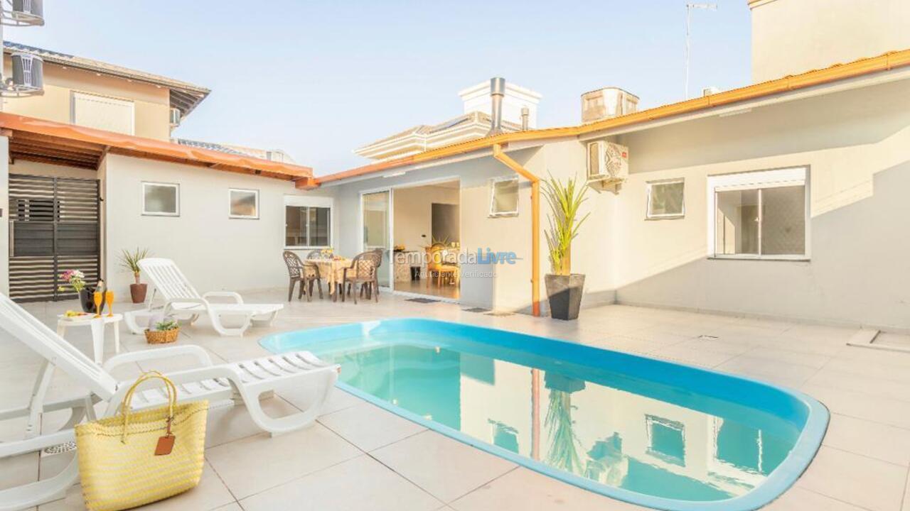 Casa para alquiler de vacaciones em Florianópolis (Praia da Daniela)