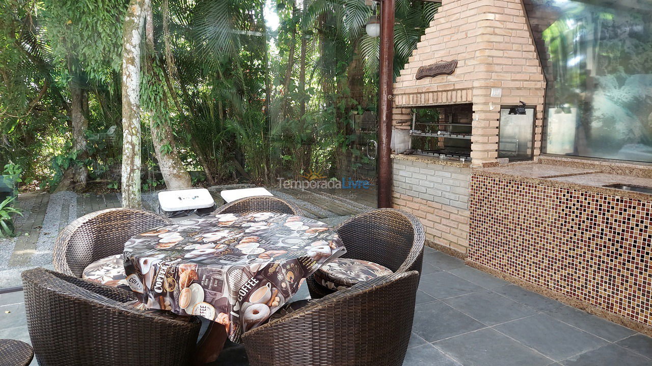 Casa para alquiler de vacaciones em Bertioga (Praia de Guaratuba)