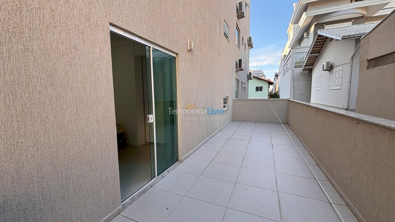 Apartamento para aluguel de temporada em Bombinhas (Praia de Bombas)