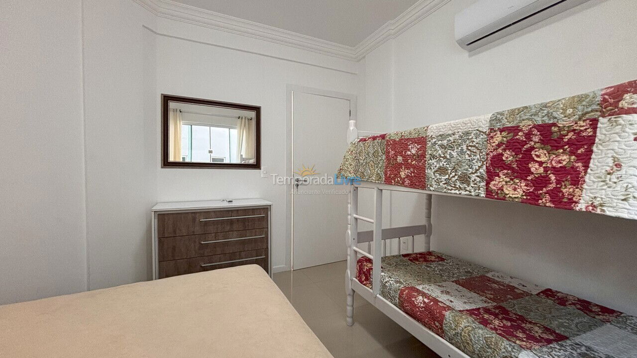 Apartamento para aluguel de temporada em Bombinhas (Praia de Bombas)