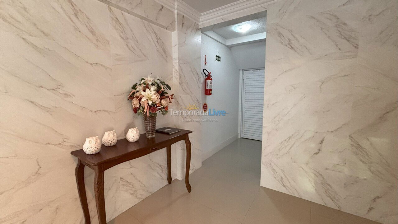 Apartamento para aluguel de temporada em Bombinhas (Praia de Bombas)