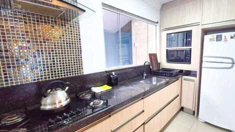 LINDA CASA COM PISCINA 🏊🏻‍♂️ 04 QUARTOS, 13 PESSOAS EM BOMBAS