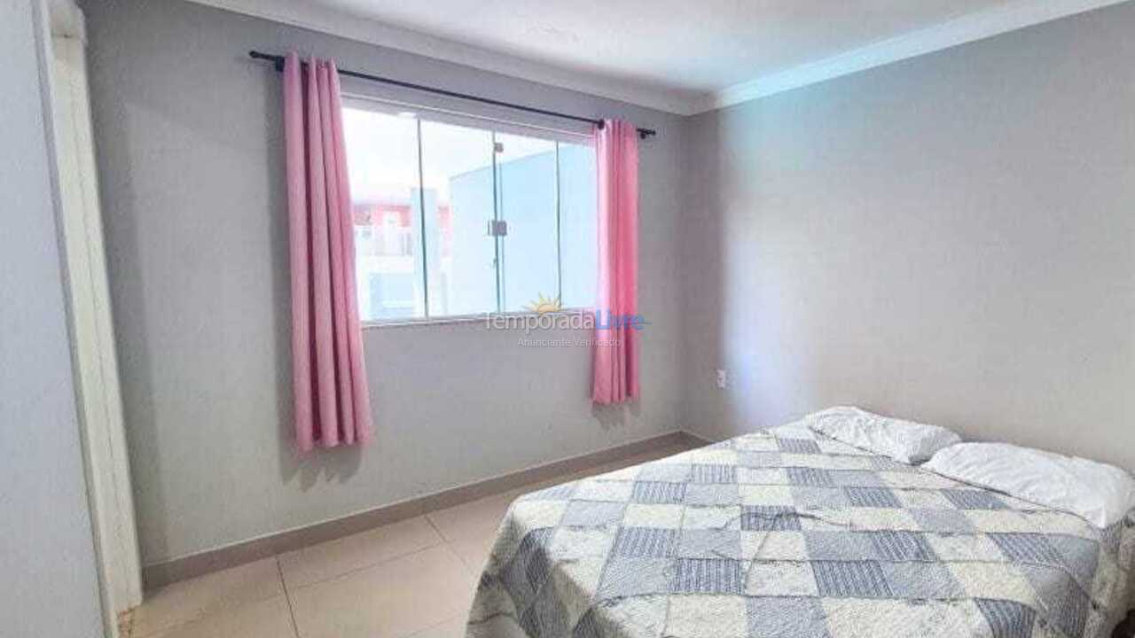 Casa para aluguel de temporada em Bombinhas (Praia de Bombas)