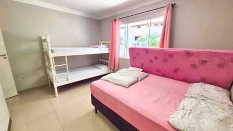 LINDA CASA COM PISCINA 🏊🏻‍♂️ 04 QUARTOS, 13 PESSOAS EM BOMBAS
