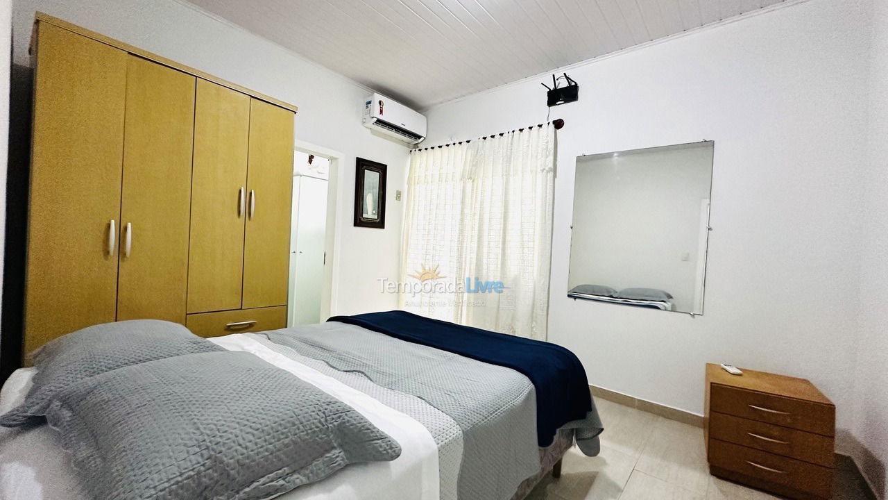 Casa para aluguel de temporada em Balneário Camboriú (Praia Central)