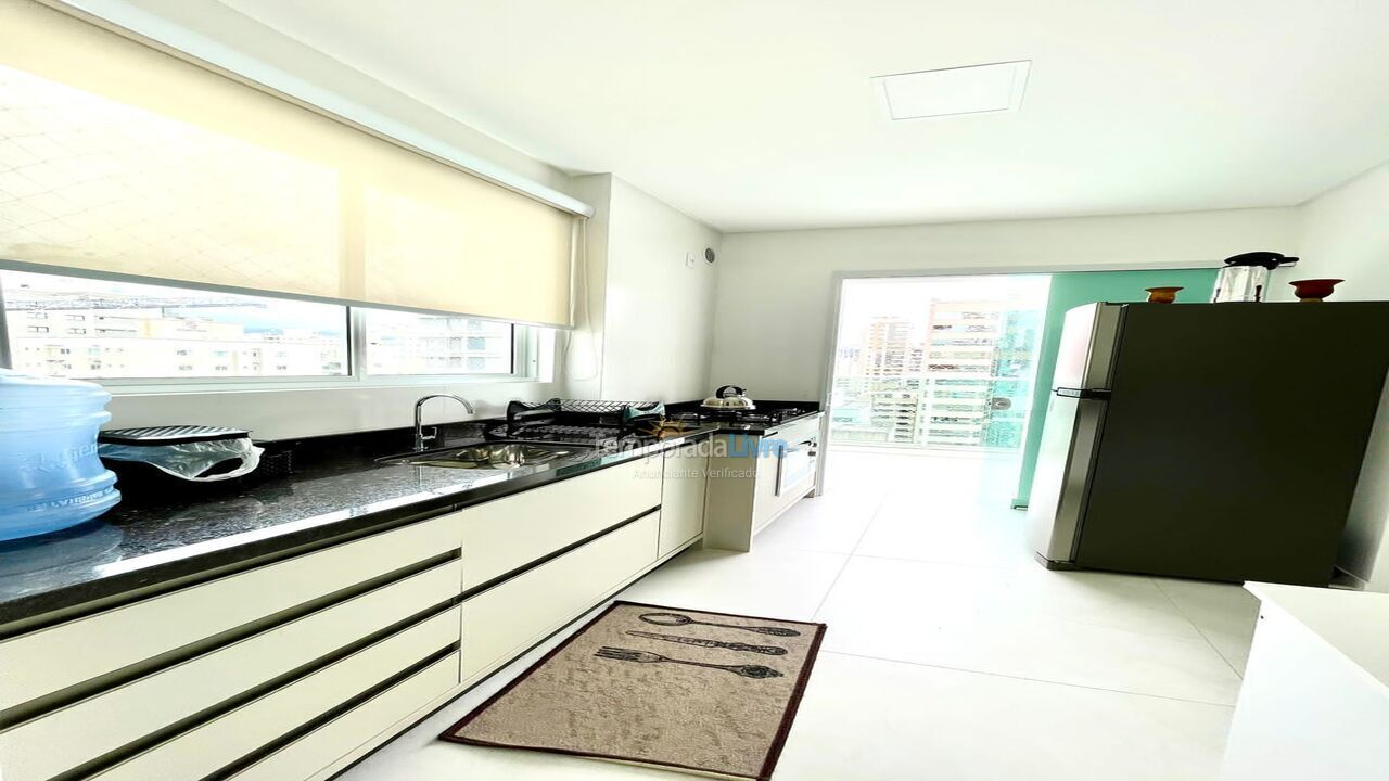 Apartment for vacation rental in Itapema (Meia Praia)