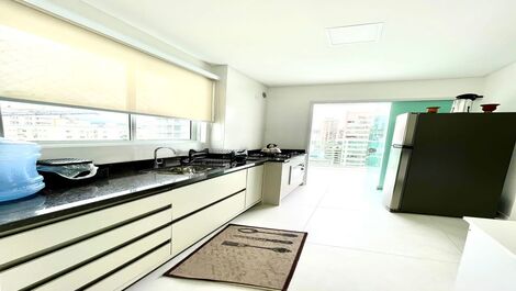 Well located 3 suite apartment