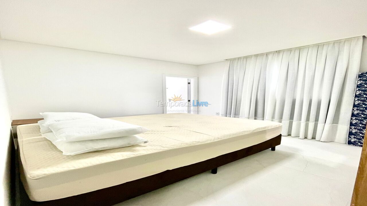 Apartment for vacation rental in Itapema (Meia Praia)
