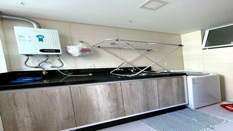 3 suites, close to the beach, fully equipped and furnished