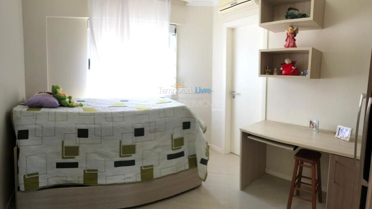Apartment for vacation rental in Itapema (Meia Praia)