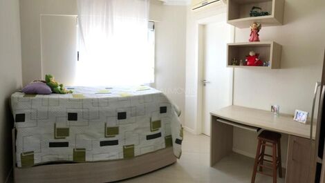 Residencial Prinz - 04 Ocean Front Suites in Meia Praia Itapema / SC