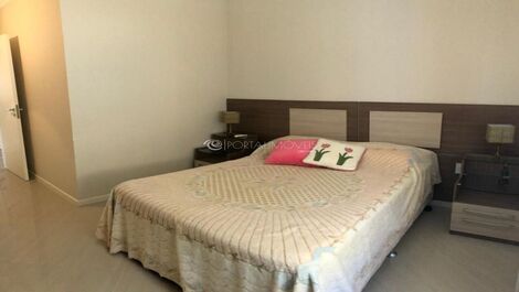 Residencial Prinz - 04 Ocean Front Suites in Meia Praia Itapema / SC
