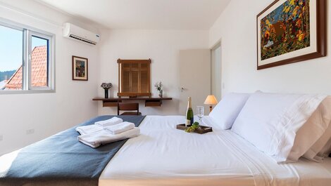 250m da praia com AC, 4 quartos| Brazilian Corner
