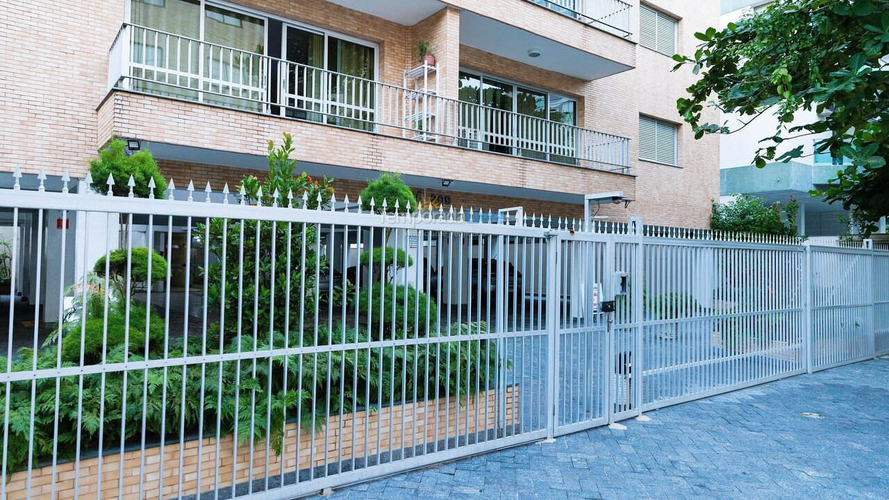 Apartamento para aluguel de temporada em Guarujá (Enseada)