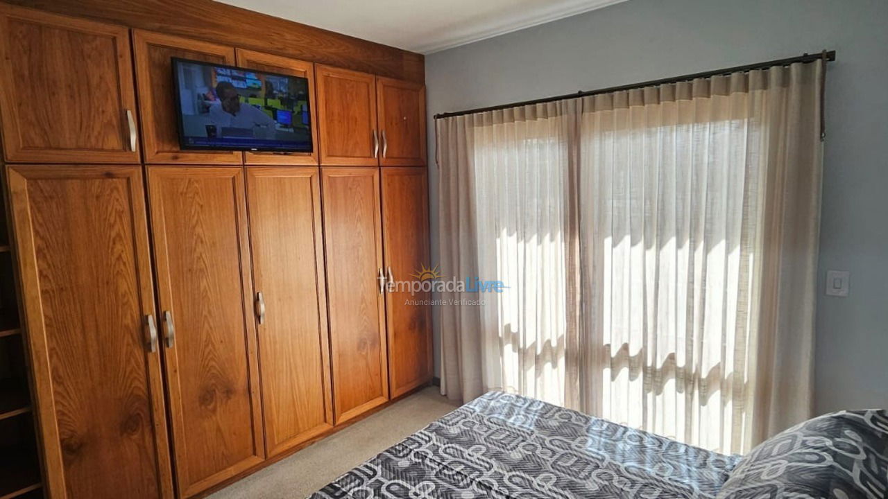 Apartamento para aluguel de temporada em Gramado (Avenida Central)