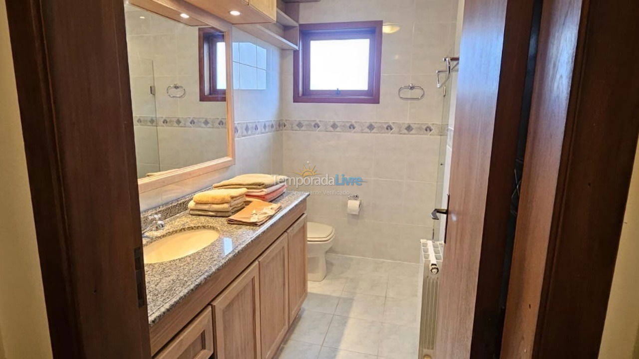 Apartamento para aluguel de temporada em Gramado (Avenida Central)