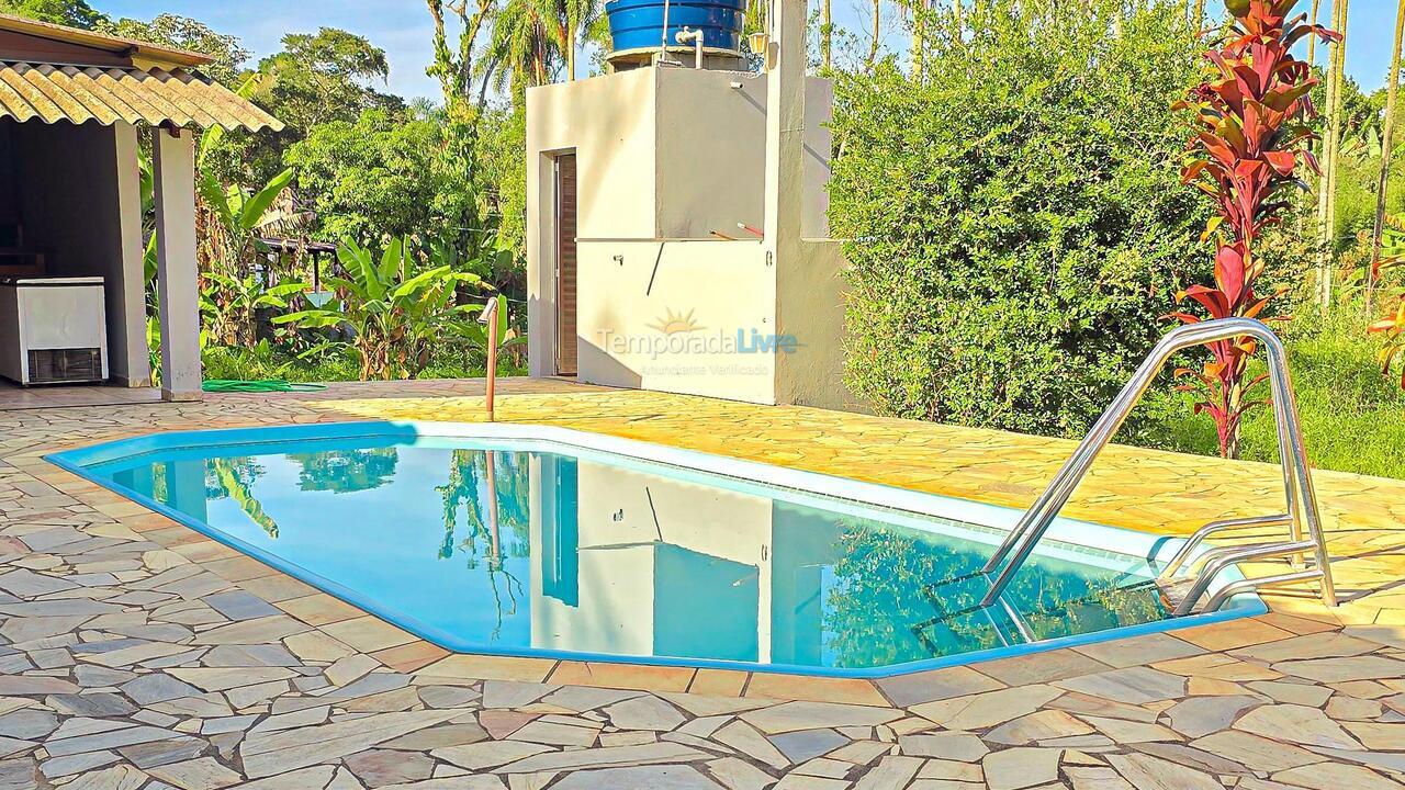 Granja para alquiler de vacaciones em Embu Guaçu (Embu Guaçu)