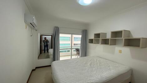LINDO APARTAMENTO EM MEIA PRAIA ITAPEMA