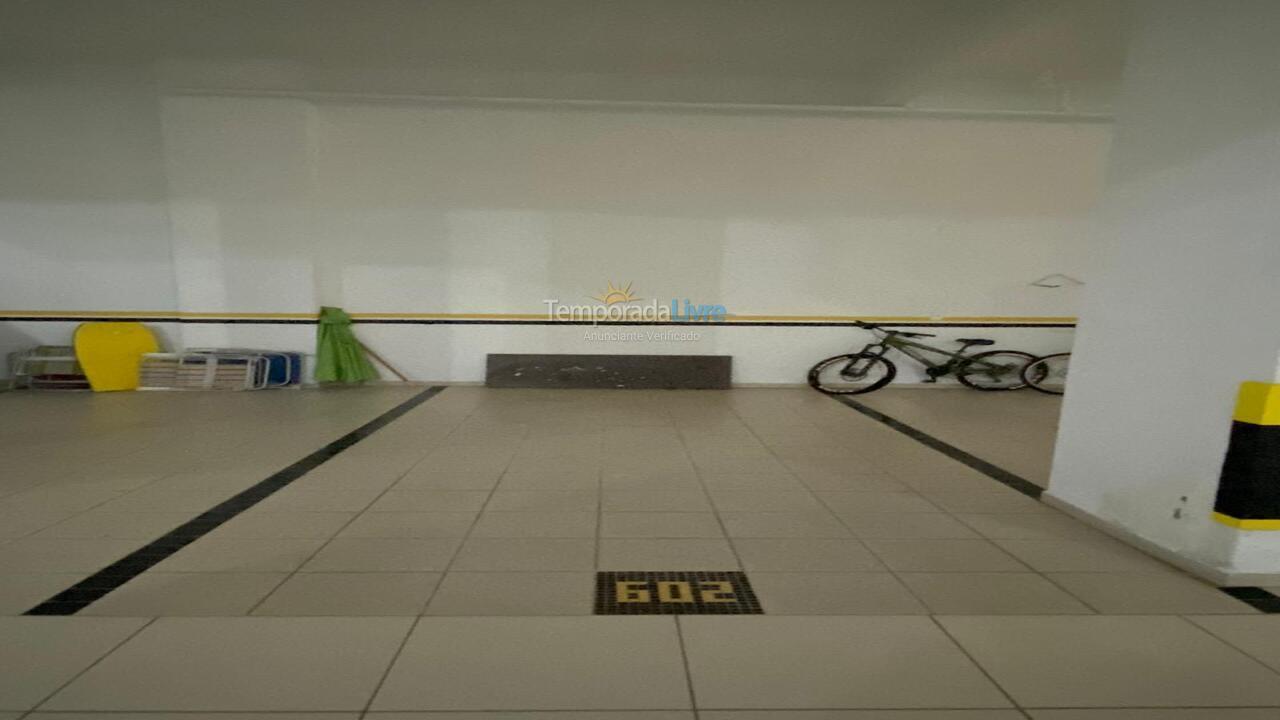 Apartamento para aluguel de temporada em Itapema (Meia Praia)