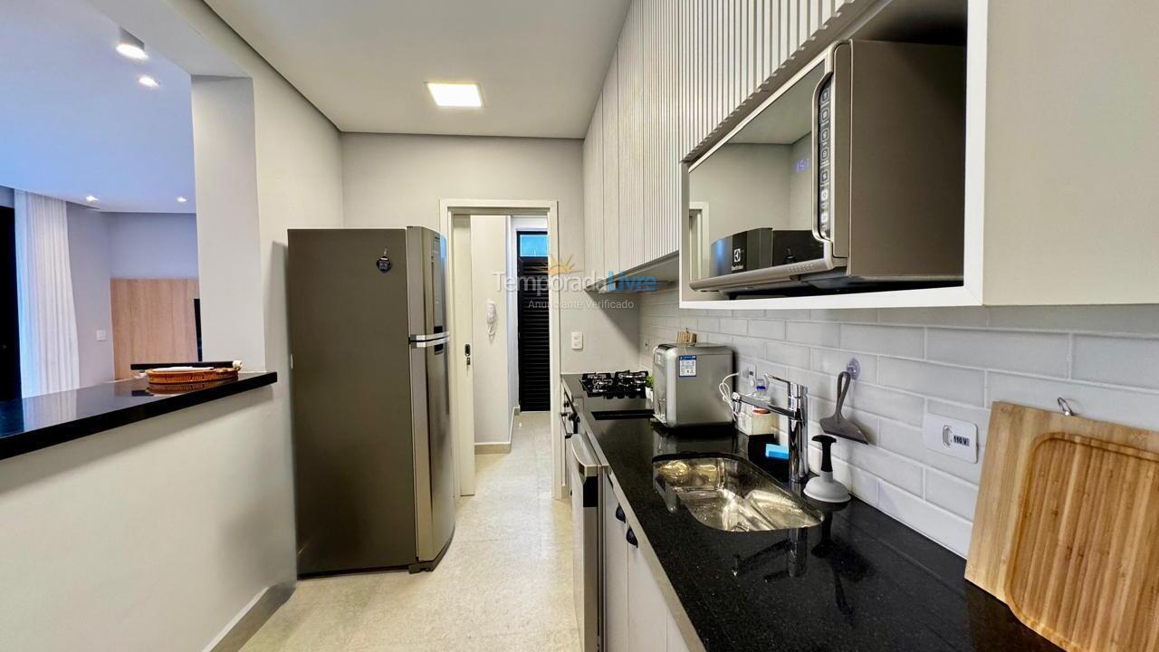 Casa para aluguel de temporada em São Sebastião (Praia da Baleia)