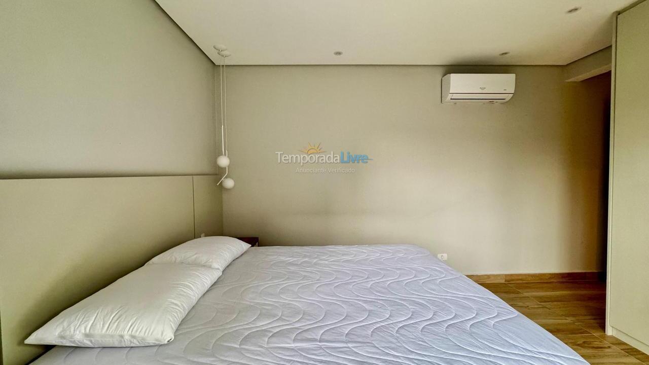 Casa para aluguel de temporada em São Sebastião (Praia da Baleia)