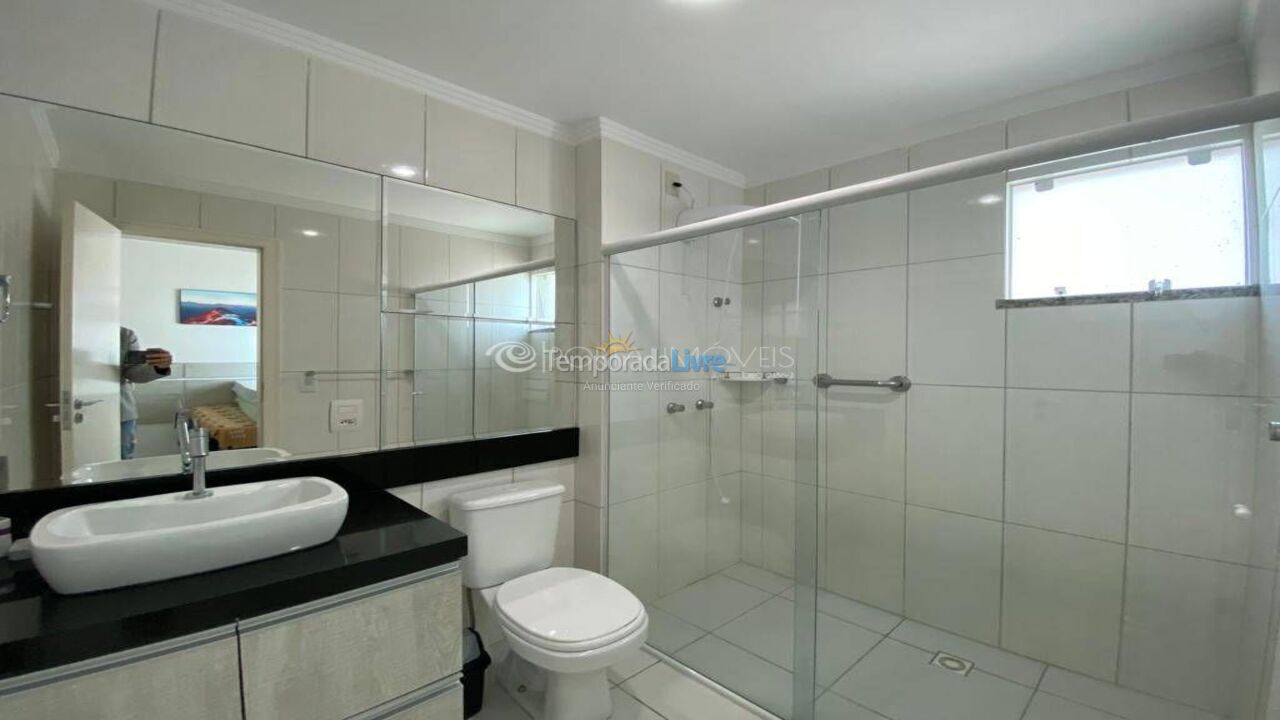 Apartamento para aluguel de temporada em Itapema (Meia Praia)