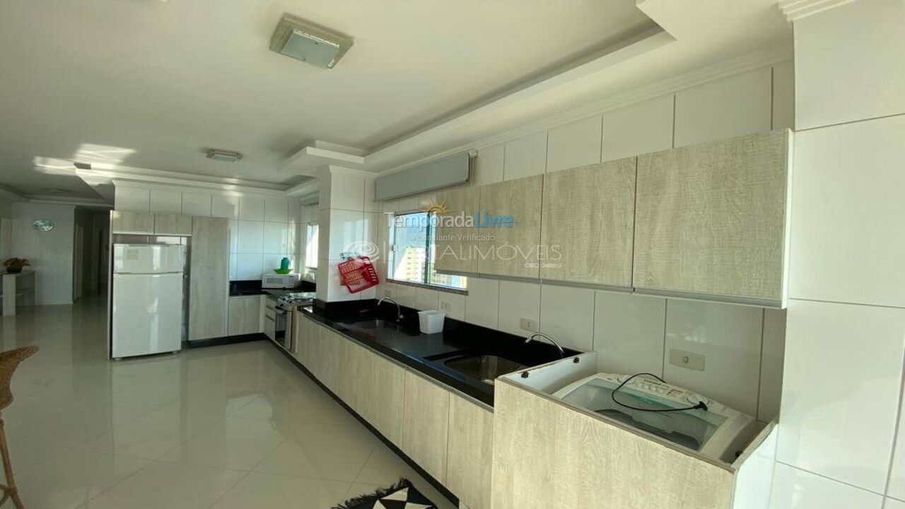 Apartamento para aluguel de temporada em Itapema (Meia Praia)