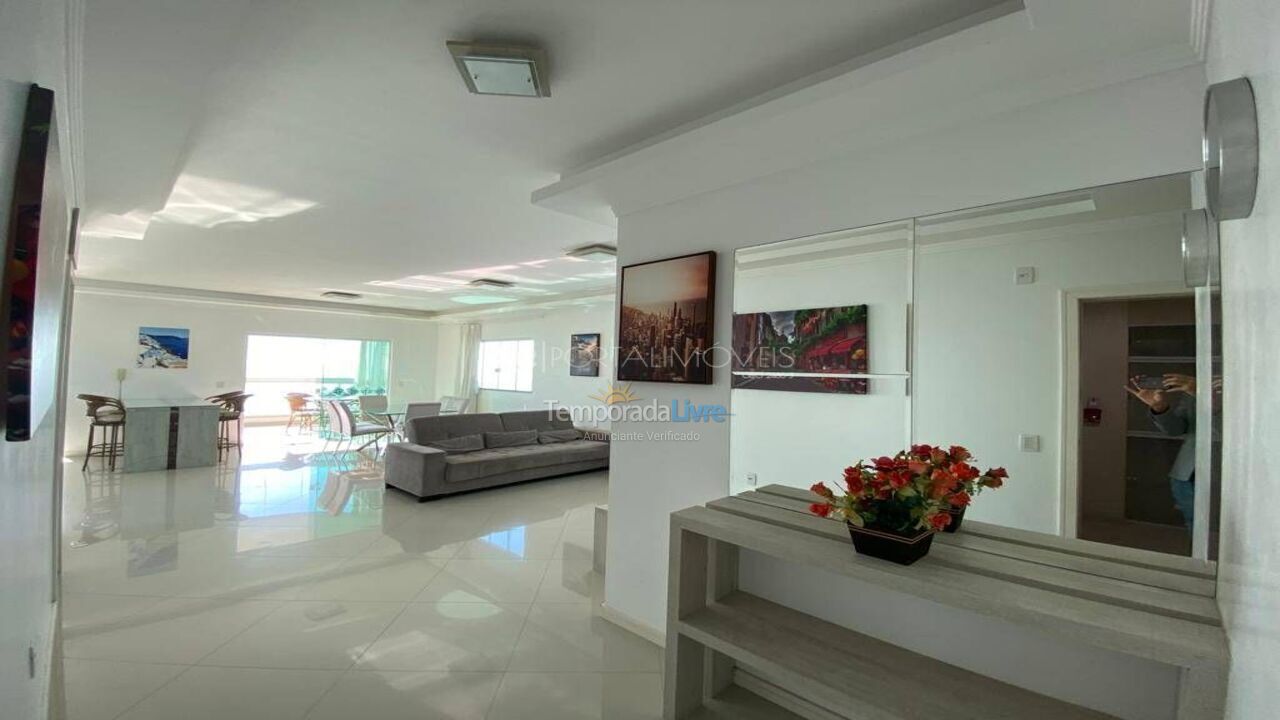 Apartamento para aluguel de temporada em Itapema (Meia Praia)